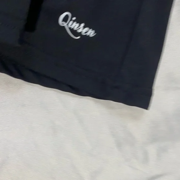 Black tennis skirt with slit activewear workout clothes, golf skirt - Picture 7 of 9